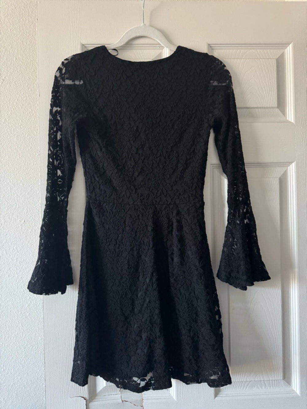 Charlotte Russe Black Lace Lace-Up Long Sleeve Dress - Picture 4 of 4